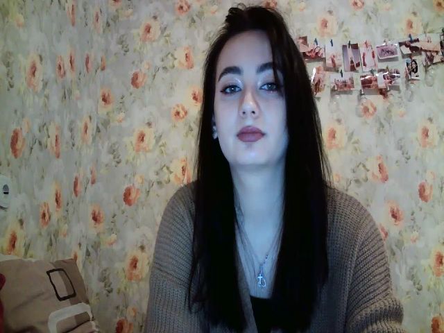 Live sex webcam photo for lolly_hollyy #271719811