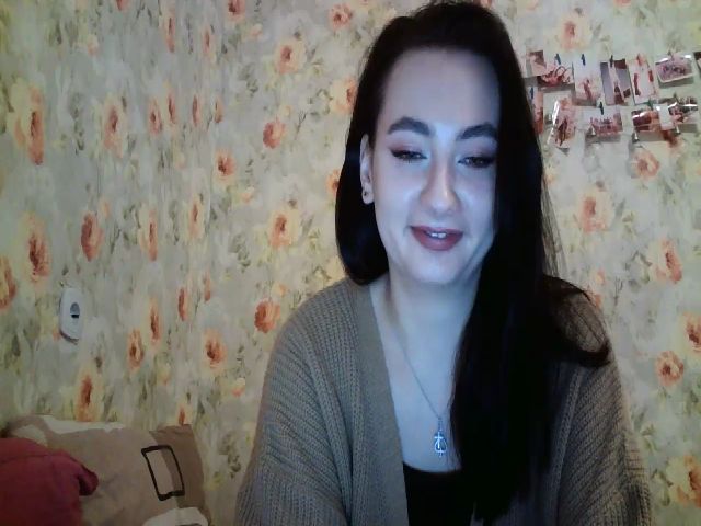 Live sex webcam photo for lolly_hollyy #271735263