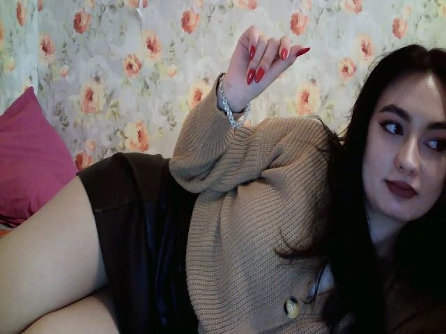 Live sex webcam photo for lolly_hollyy #272133331