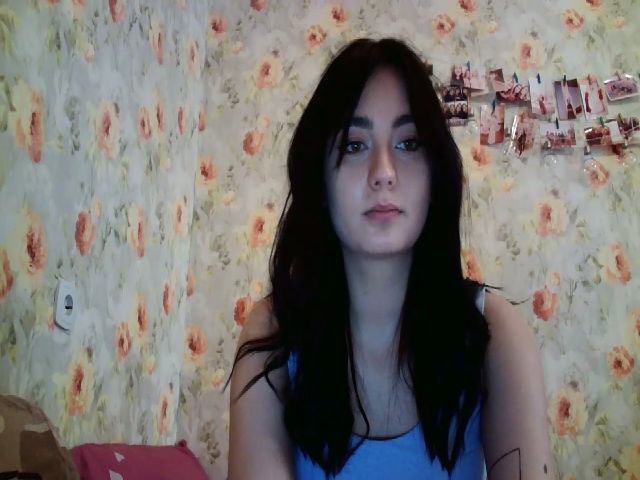 Live sex webcam photo for lolly_hollyy #272145391