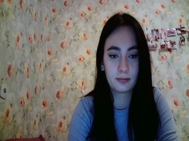 Live sex webcam photo for lolly_hollyy #272151205