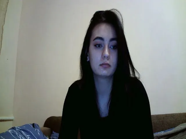 Live sex webcam photo for lolly_hollyy #272504421