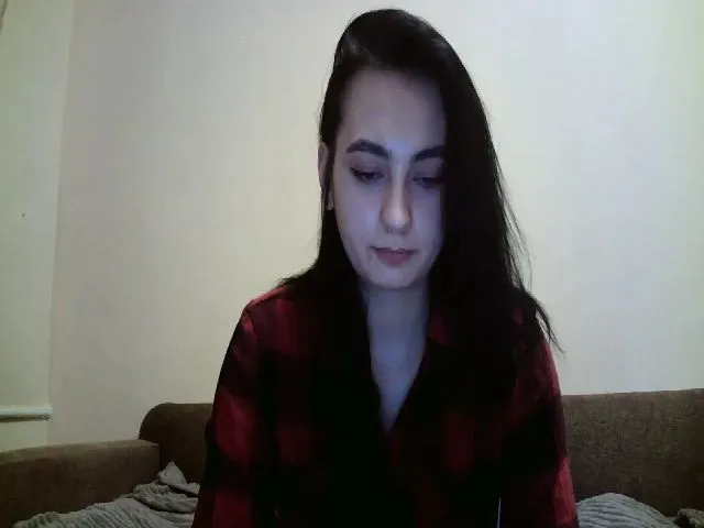 Live sex webcam photo for lolly_hollyy #272531342