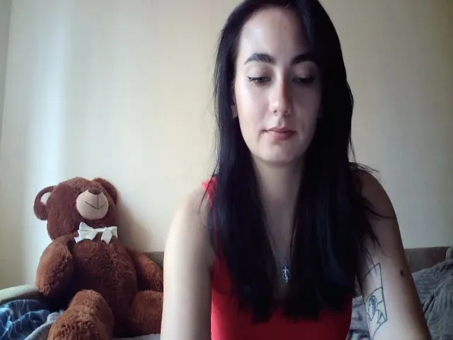 Live sex webcam photo for lolly_hollyy #273589680