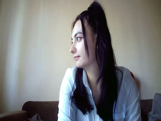 Live sex webcam photo for lolly_hollyy #273712124