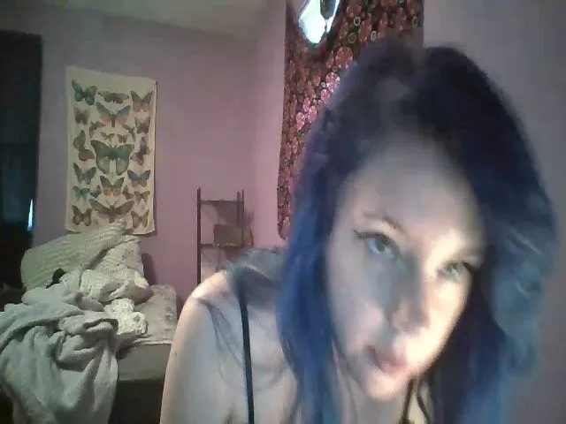 Live sex webcam photo for lovelynek0 #272833056