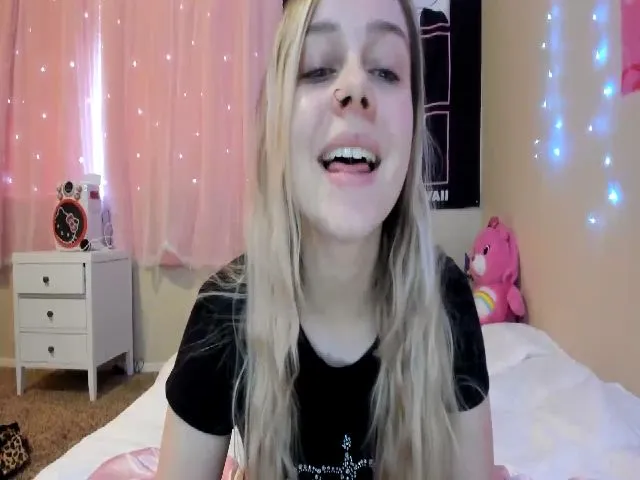 Live sex webcam photo for lunalovelyy #272376834