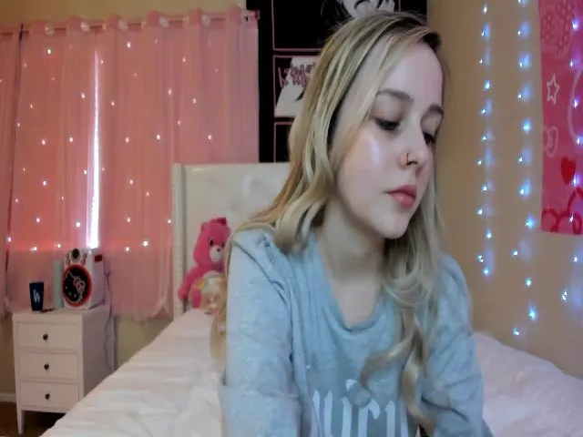Live sex webcam photo for lunalovelyy #272504706