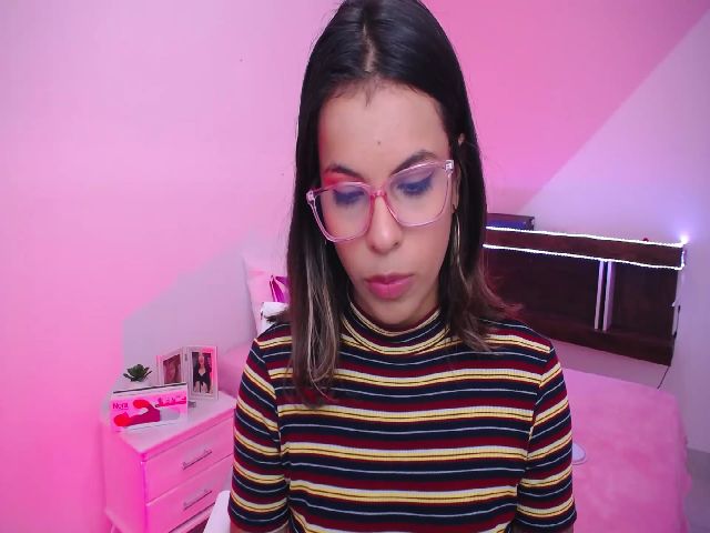 Live sex webcam photo for mahiamiller #271890955