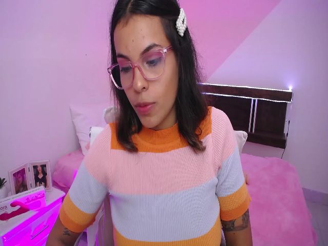 Live sex webcam photo for mahiamiller #272104428