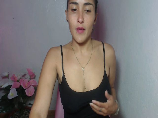 Live sex webcam photo for maiariveira1 #273608895