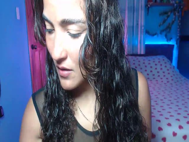 Live sex webcam photo for maiariveira1 #273937048