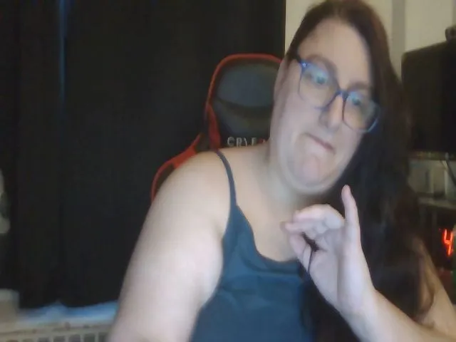Live sex webcam photo for metalchick420 #271779603