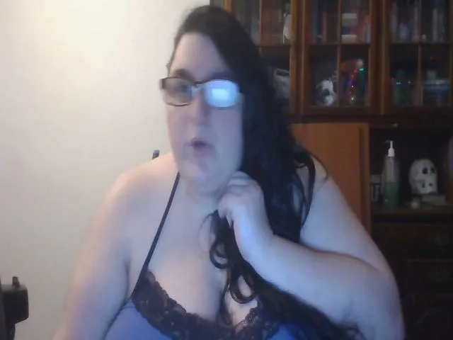 Live sex webcam photo for metalchick420 #271870856