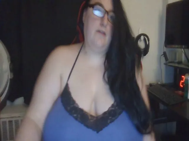 Live sex webcam photo for metalchick420 #271871052