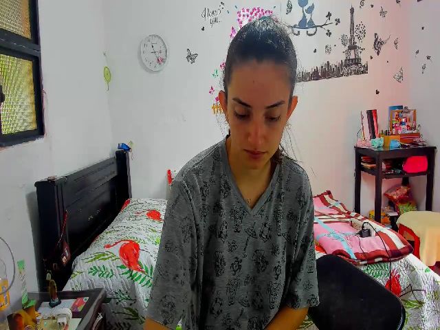 Live sex webcam photo for mia_cortes02 #272664207