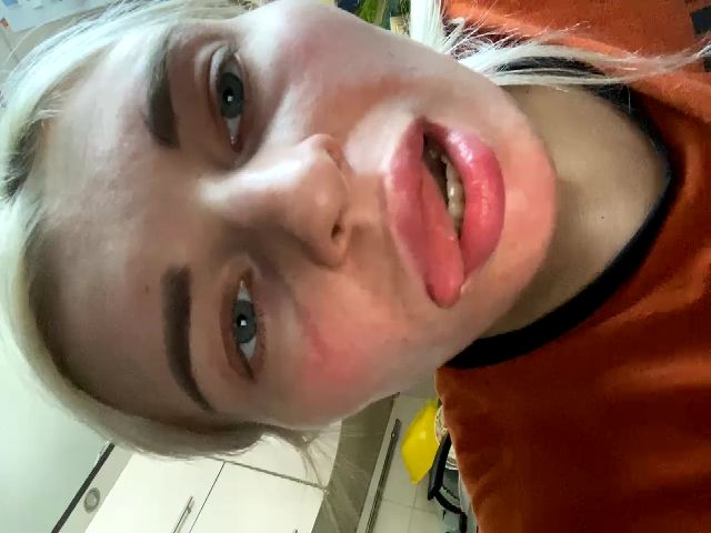 Live sex webcam photo for milaadi #272096706