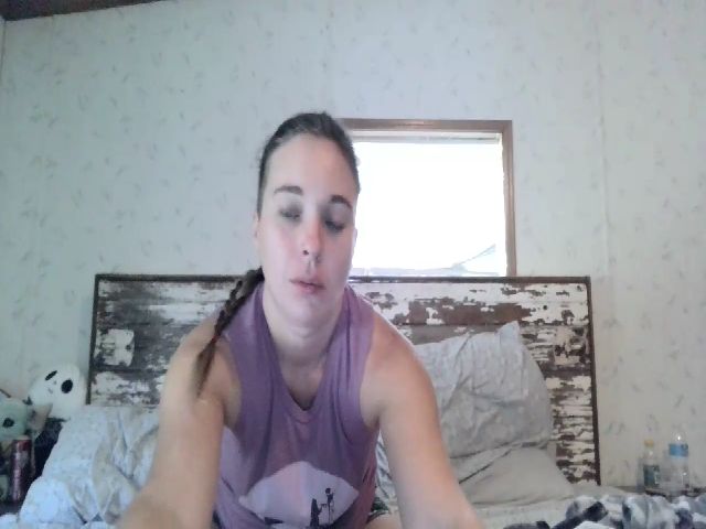 Live sex webcam photo for mininerd82 #274555433