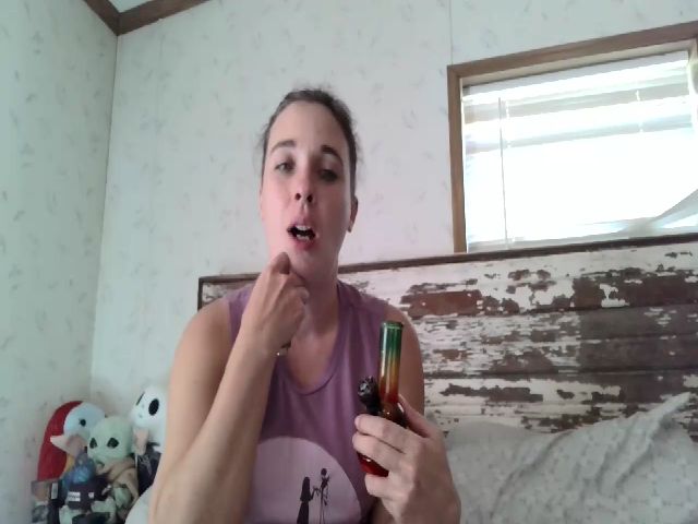 Live sex webcam photo for mininerd82 #274558144