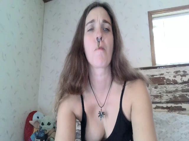 Live sex webcam photo for mininerd82 #274566145