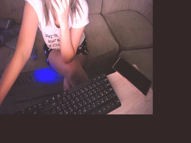 Live sex webcam photo for minions_rocks #273418475