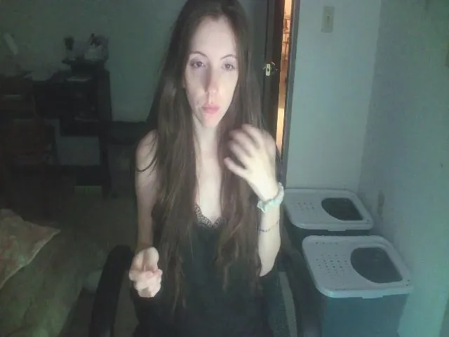 Live sex webcam photo for misiu98 #274065288