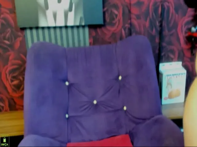Live sex webcam photo for miss_aryanna #271719211