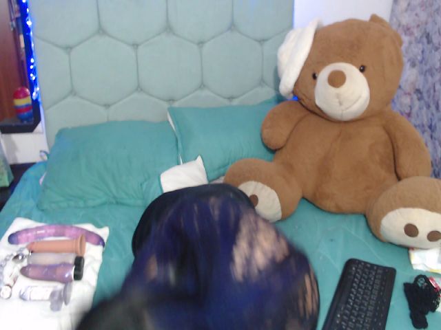 Live sex webcam photo for moon_27 #273301732