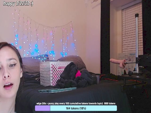 Live sex webcam photo for moonlitfox #272520667