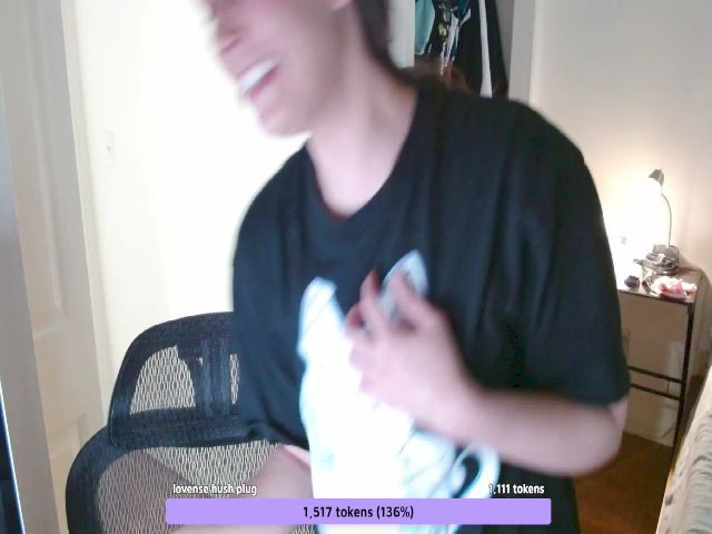 Live sex webcam photo for moonlitfox #272945787