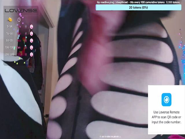 Live sex webcam photo for moonlitfox #273765412