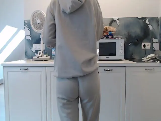 Live sex webcam photo for ocean_eyess_ #287896902