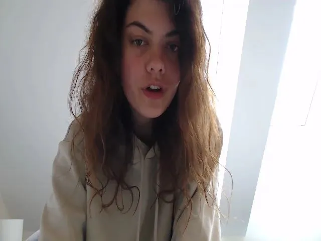 Live sex webcam photo for ocean_eyess_ #287896907