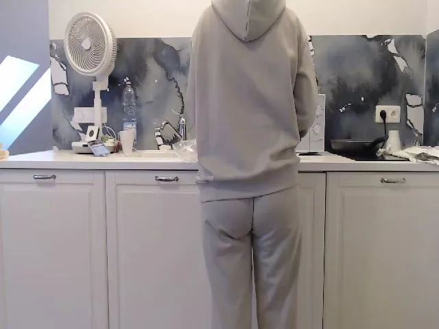 Live sex webcam photo for ocean_eyess_ #287896910