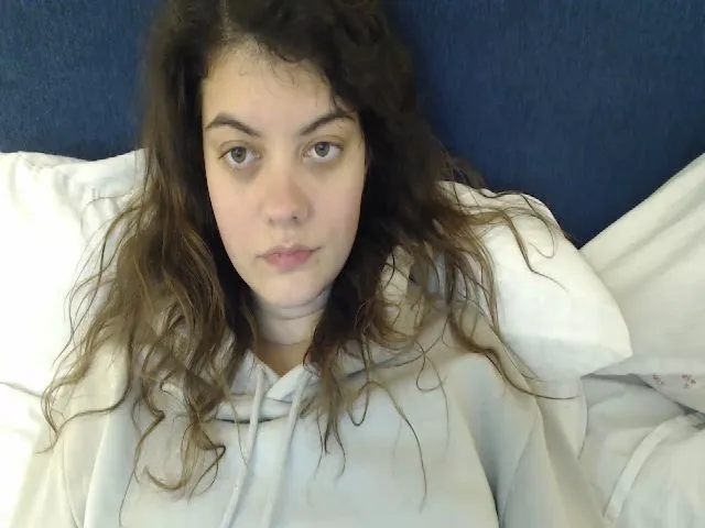 Live sex webcam photo for ocean_eyess_ #287896911