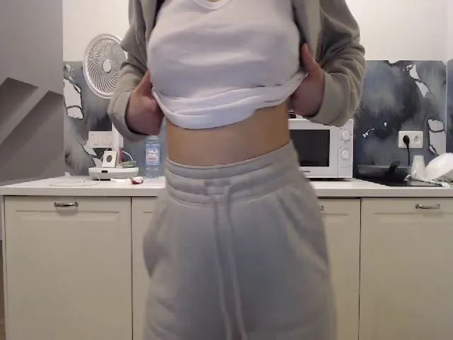 Live sex webcam photo for ocean_eyess_ #287896917