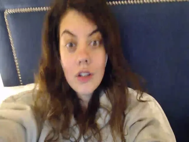 Live sex webcam photo for ocean_eyess_ #287896919