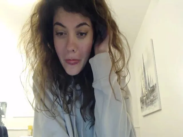 Live sex webcam photo for ocean_eyess_ #287896923