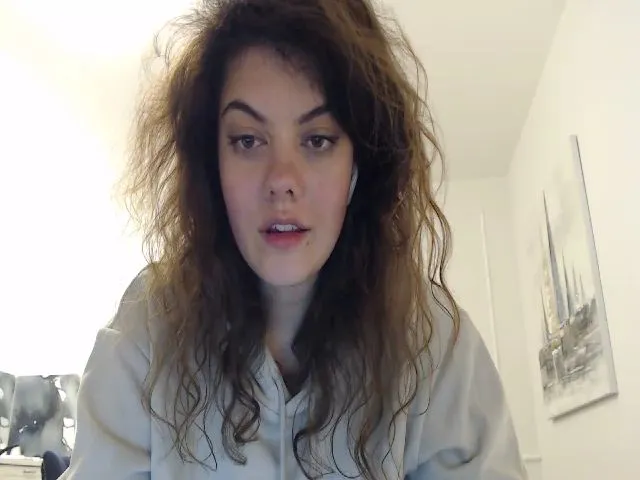 Live sex webcam photo for ocean_eyess_ #287896924