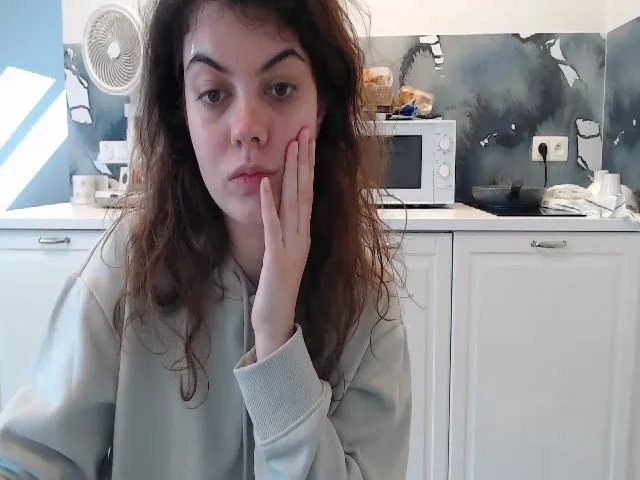 Live sex webcam photo for ocean_eyess_ #287896925