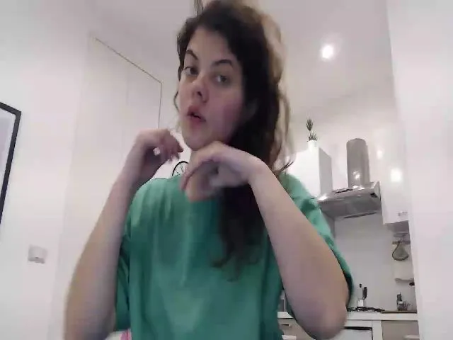 Live sex webcam photo for ocean_eyess_ #287896935