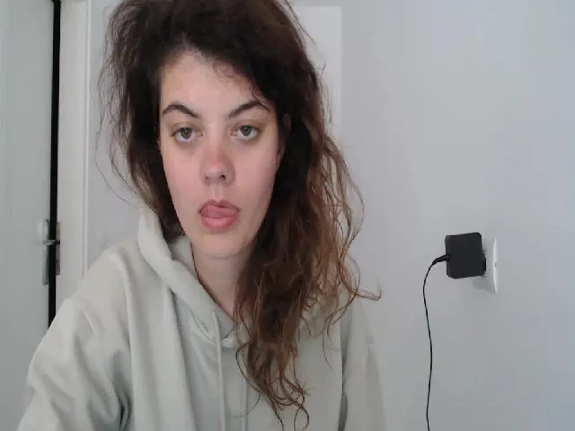 Live sex webcam photo for ocean_eyess_ #287896951