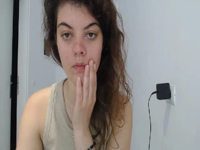 Live sex webcam photo for ocean_eyess_ #287896953