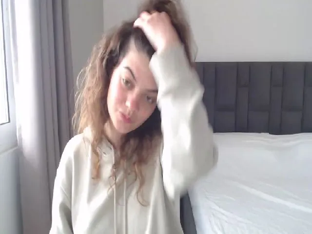 Live sex webcam photo for ocean_eyess_ #287896957