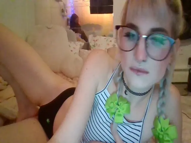 Live sex webcam photo for paloma_grey #271989113