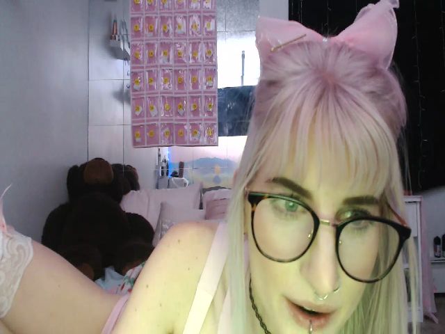 Live sex webcam photo for paloma_grey #272574011