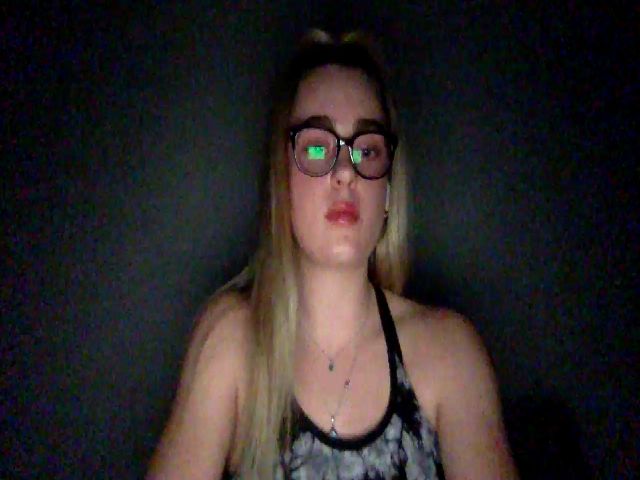 Live sex webcam photo for persianchick1 #272369608