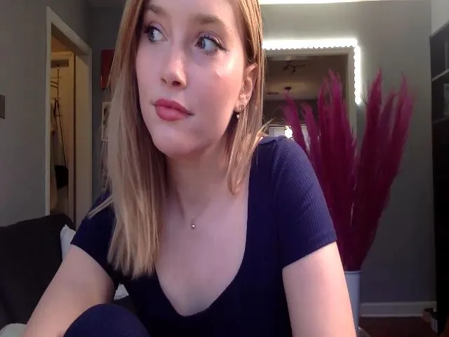 Live sex webcam photo for petal_ #271967870