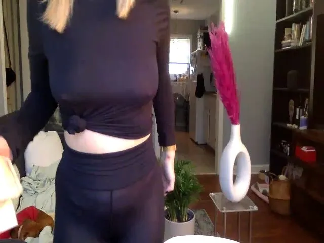 Live sex webcam photo for petal_ #272136883