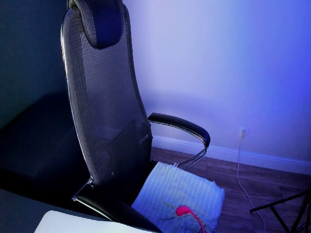 Live sex webcam photo for pissaaaa #273441736